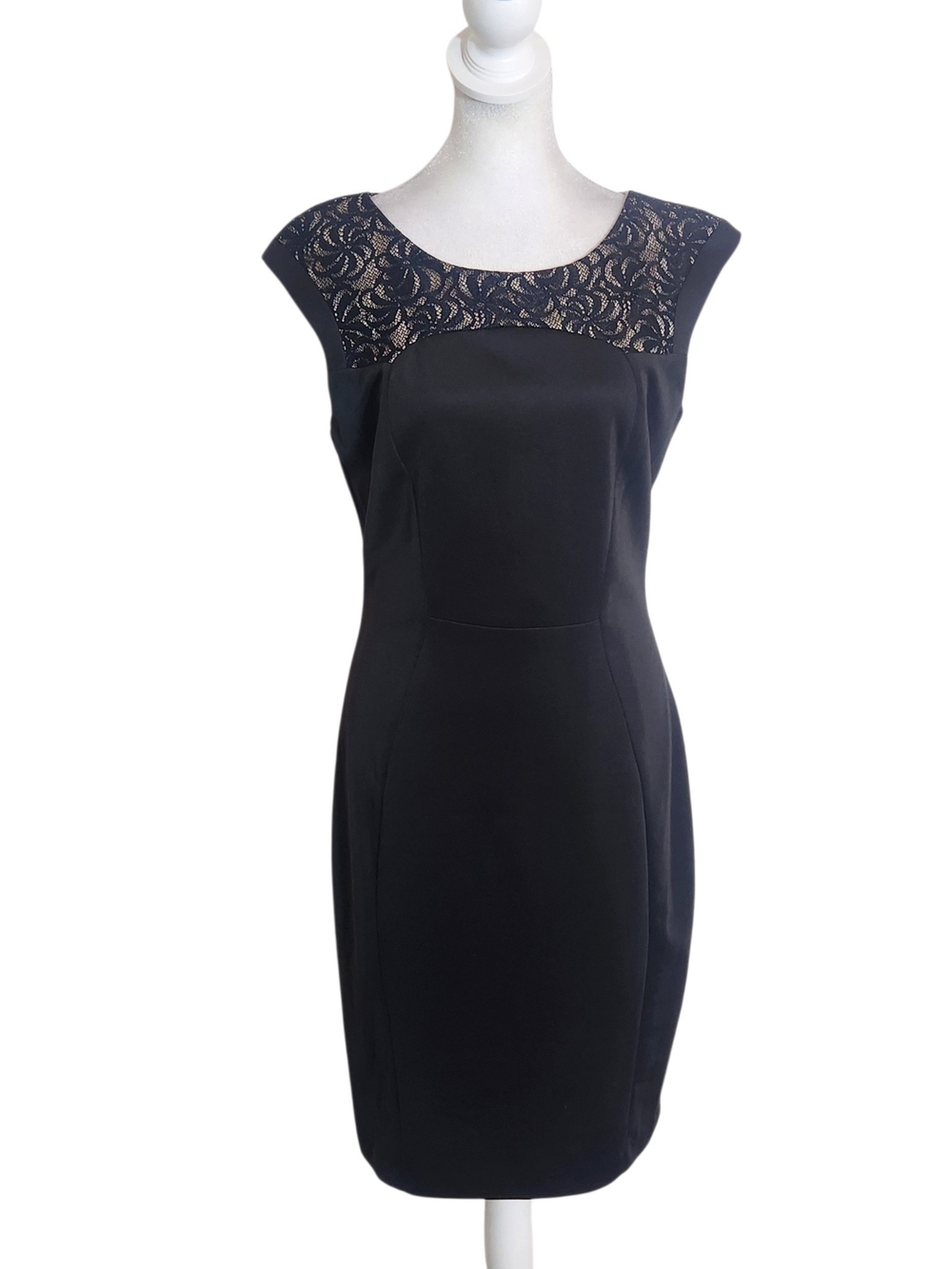 Signature by Sangria Black and Nude Cocktail Dress Size 6 Wedding Guest Dress